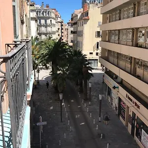 2 Pièces Hyper Centre équipé Et Confortable Toulon