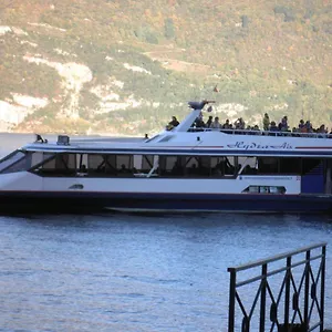 206-aix-les-bains.hotels-rhonealpes.com/